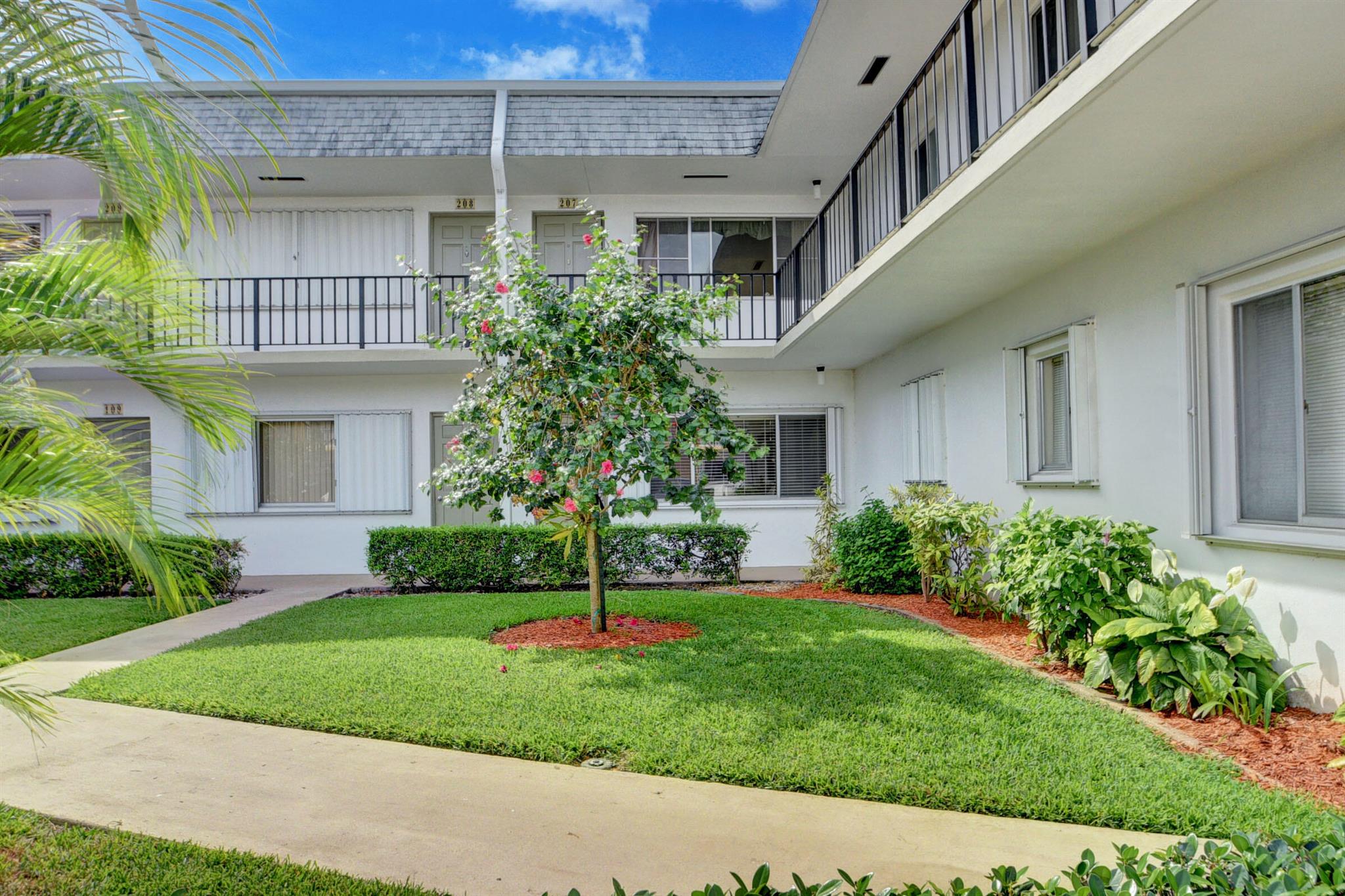 MURRY HILLS APT BLDG CONDO - Residential