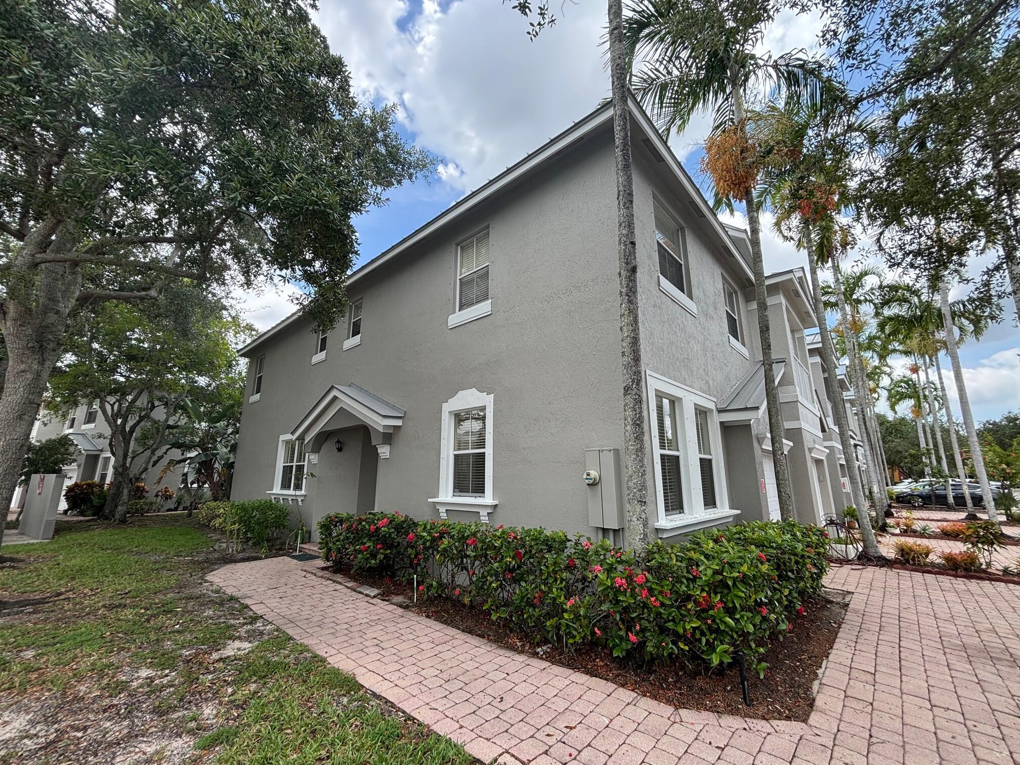 SHOMA VILLAS I AT ROYAL P - Residential Lease