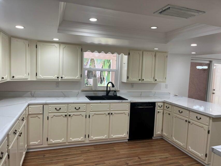 115 36th Court, Vero Beach, FL, 32968/$569,900 3 115 36th Court