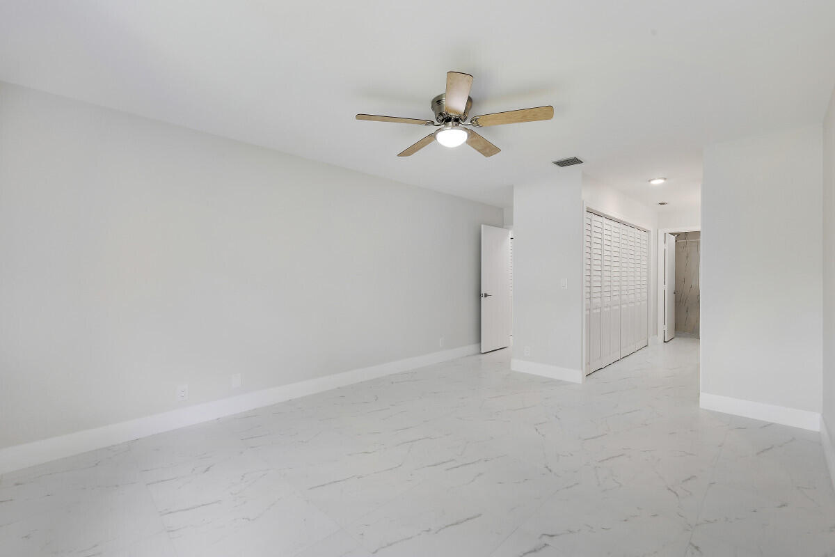 WHISPER WALK SEC C CONDO - Residential