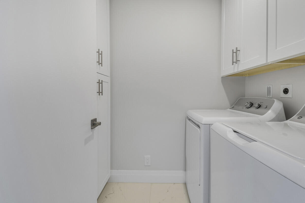 WHISPER WALK SEC C CONDO - Residential