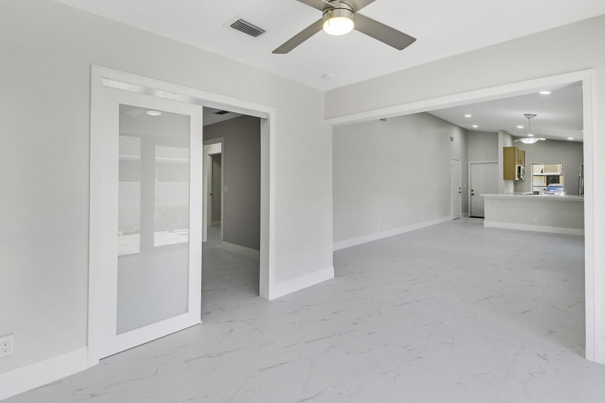 WHISPER WALK SEC C CONDO - Residential