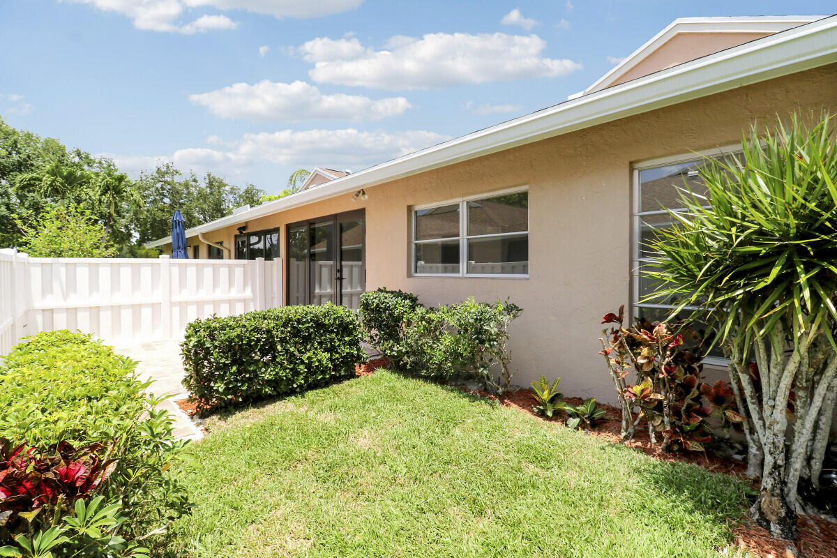 WHISPER WALK SEC C CONDO - Residential