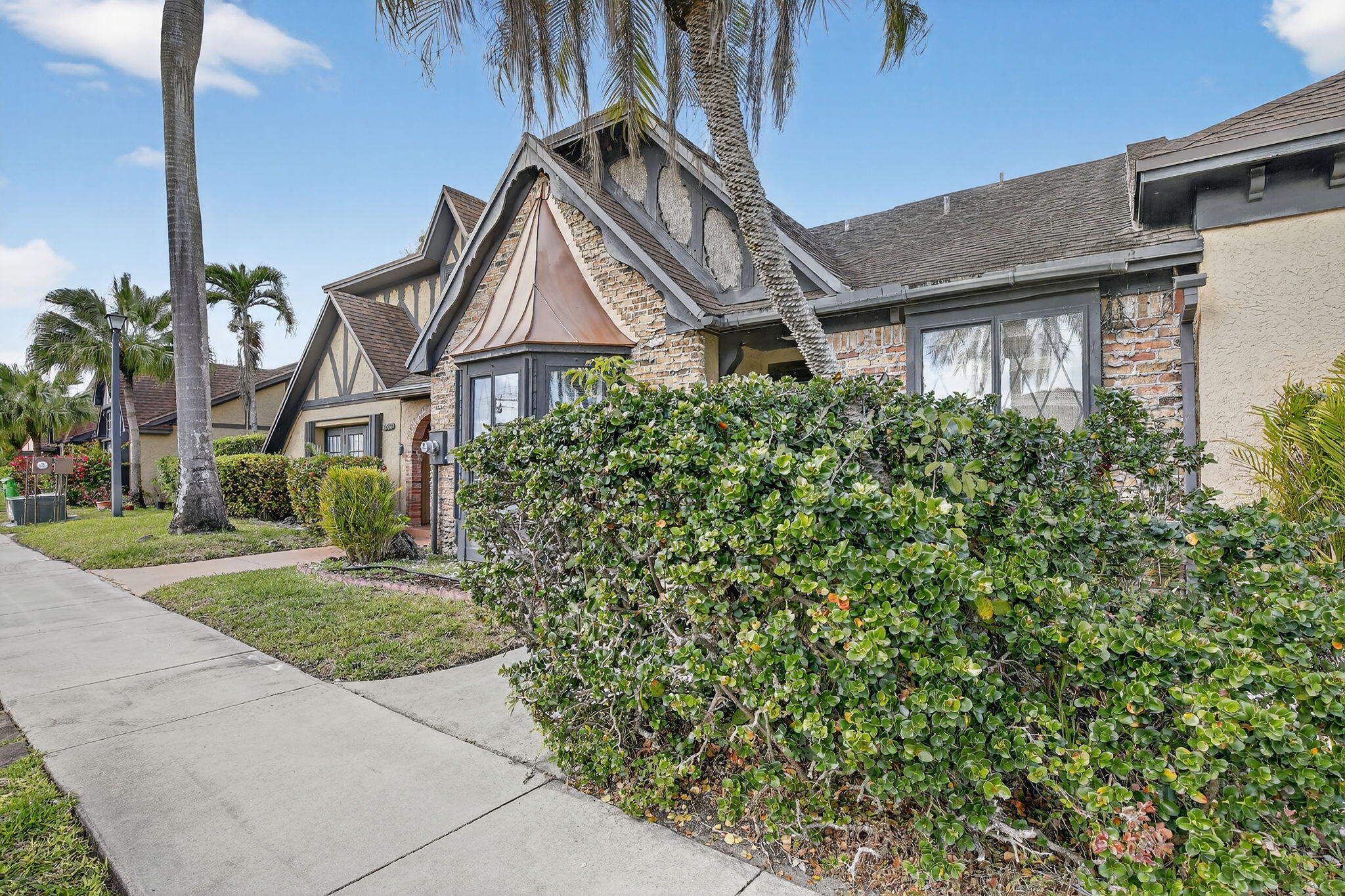 SPRINGTREE LAKES - Residential