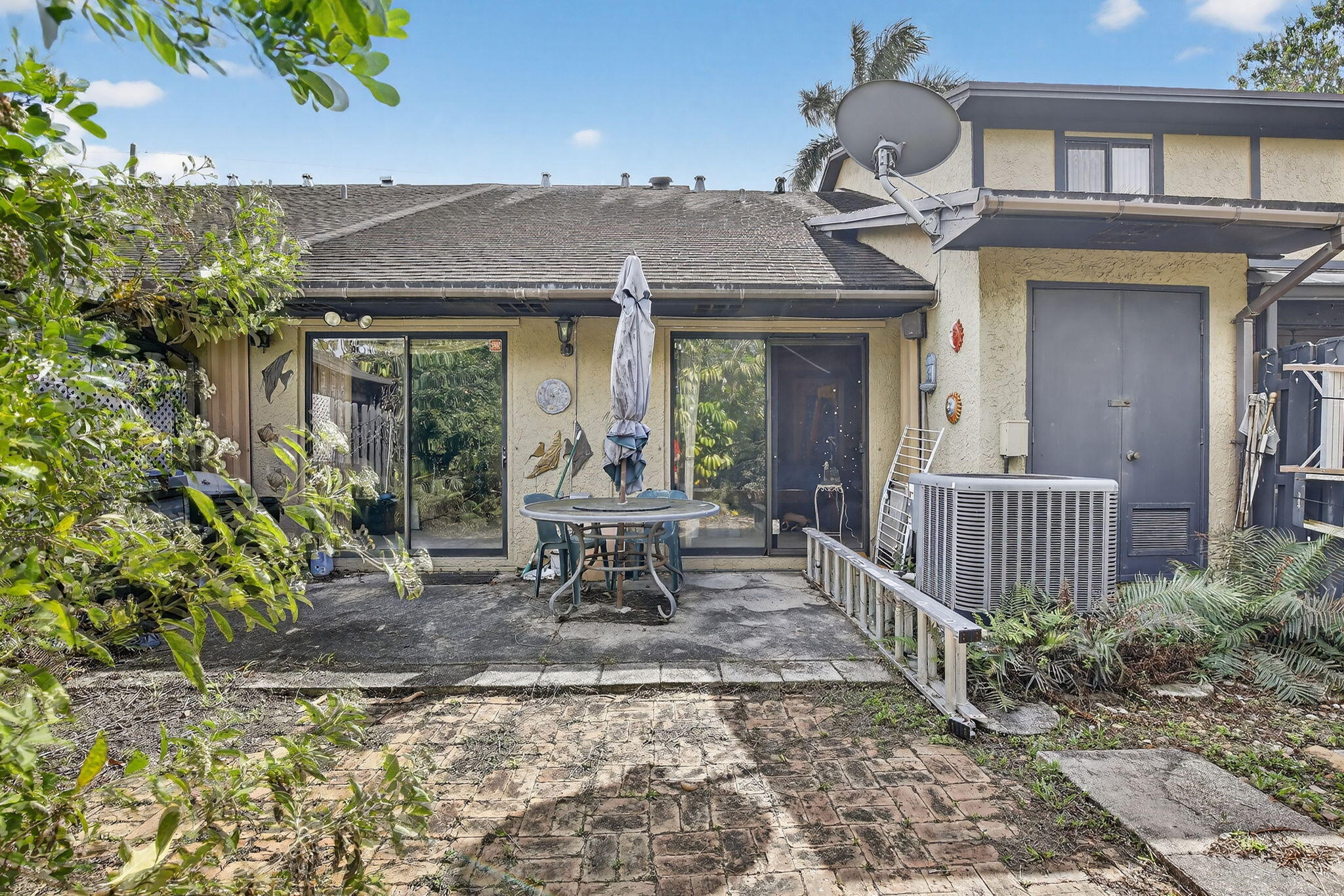 SPRINGTREE LAKES - Residential