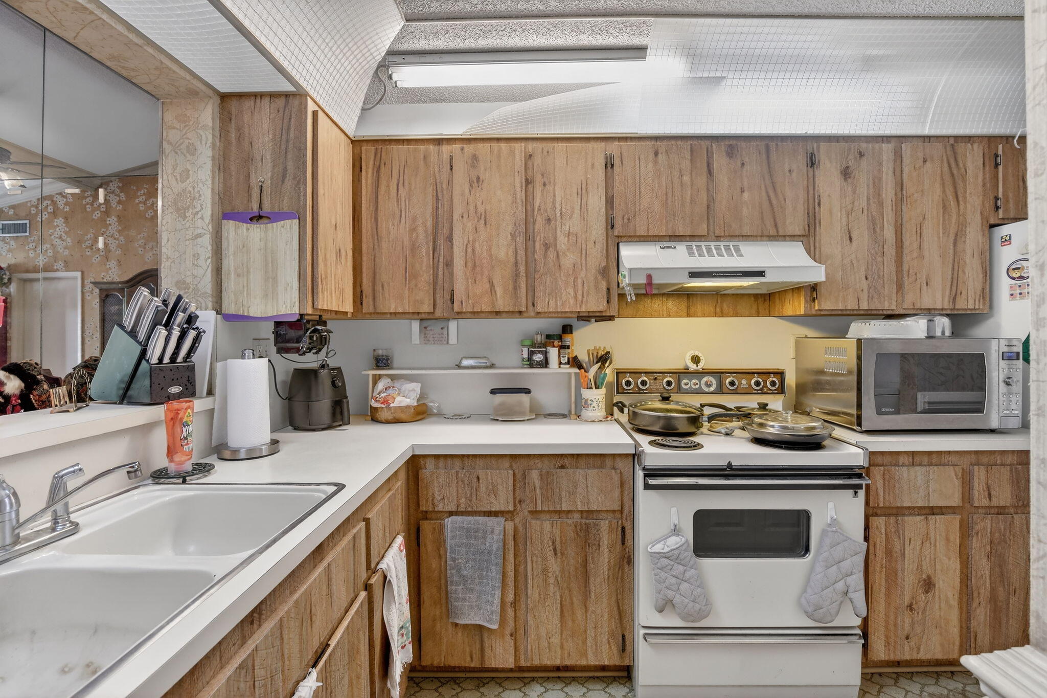 SPRINGTREE LAKES - Residential