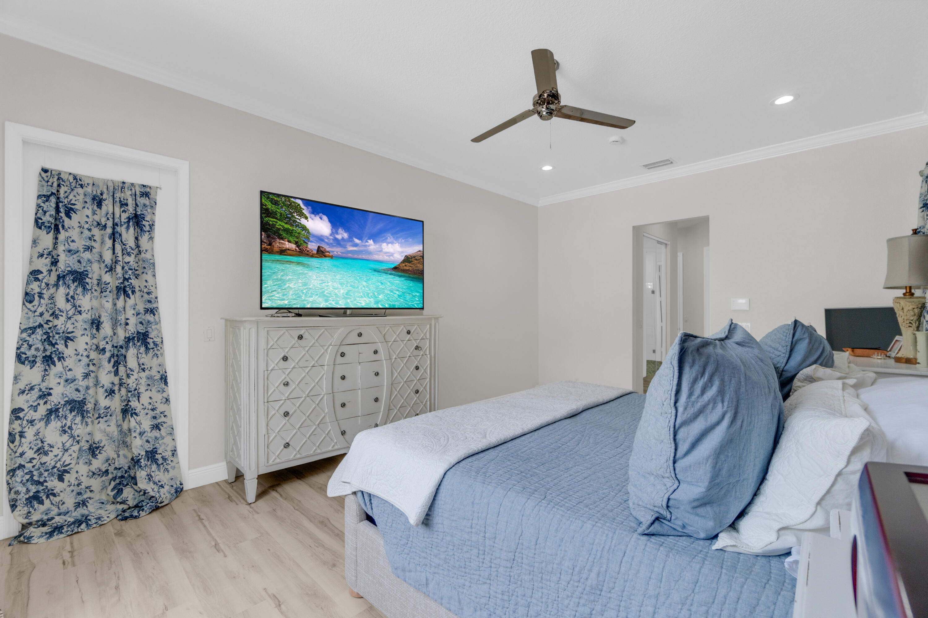 ISLES AT WELLINGTON 2 - Residential