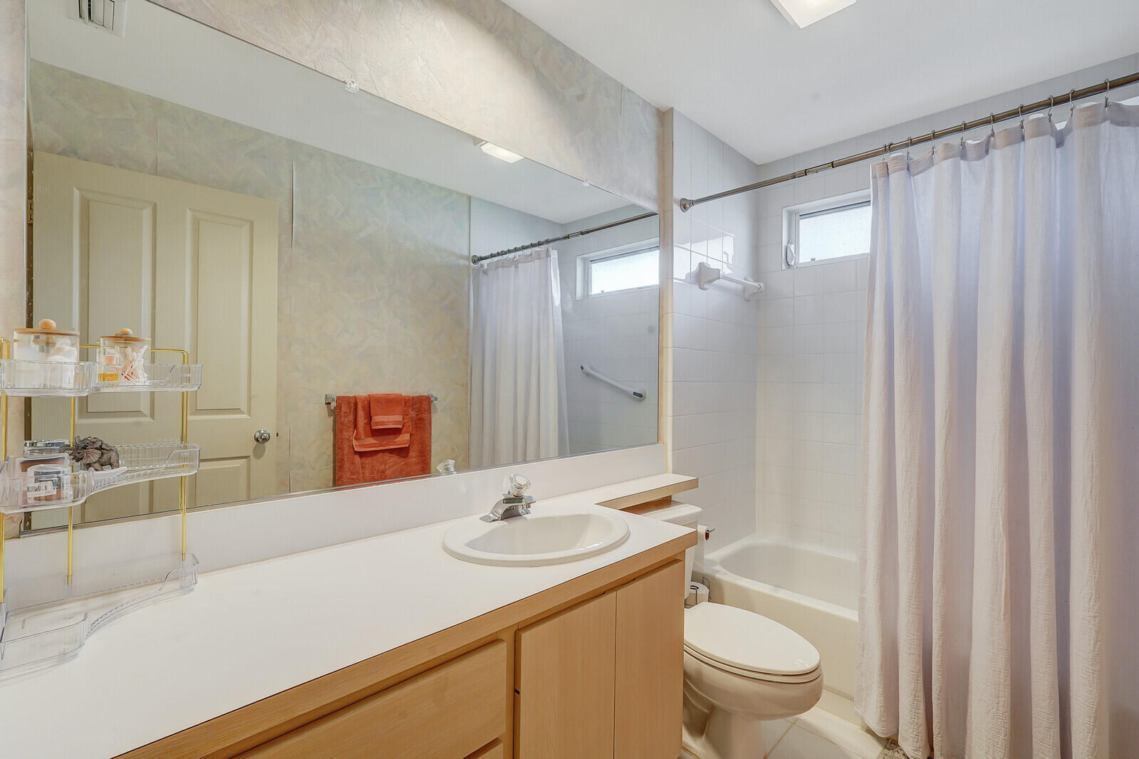 OAKS-SUNTERRACE 4 - Residential