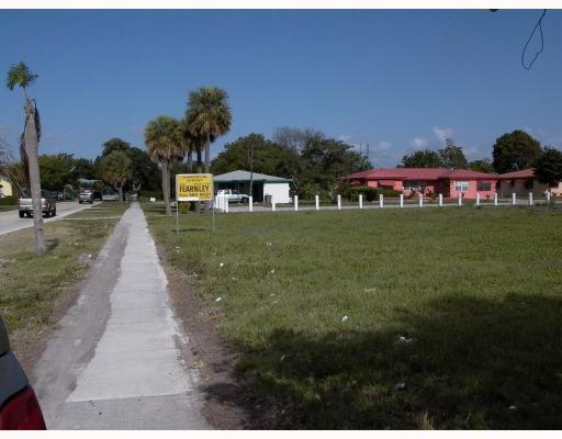 Silver Beach Rd