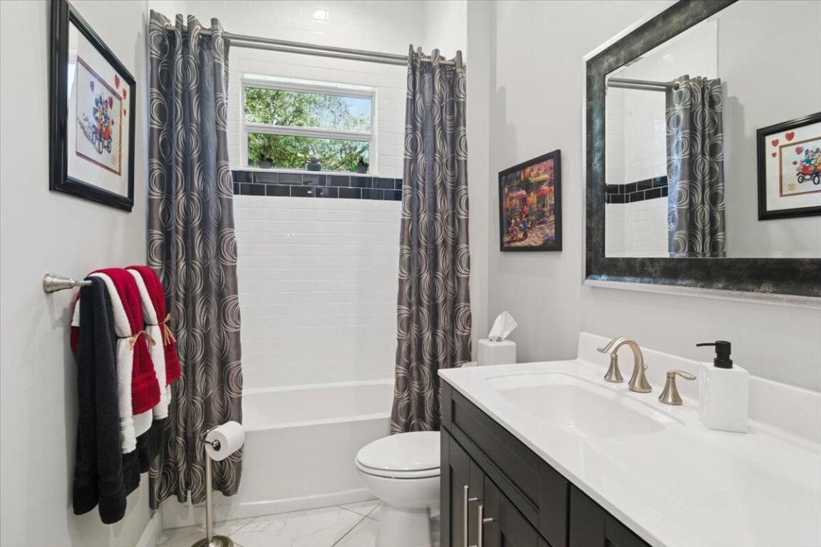 FAIRWAY LANDINGS - Residential