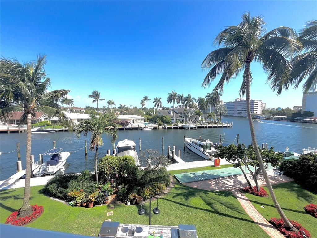 Photo of 140 NE 28th Avenue #305, Pompano Beach, FL 33062 (MLS # B26003421)