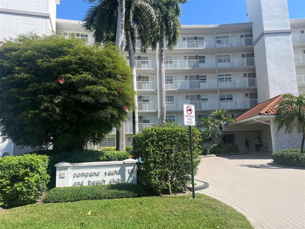 Photo of 140 NE 28th Avenue #305, Pompano Beach, FL 33062 (MLS # B26003421)