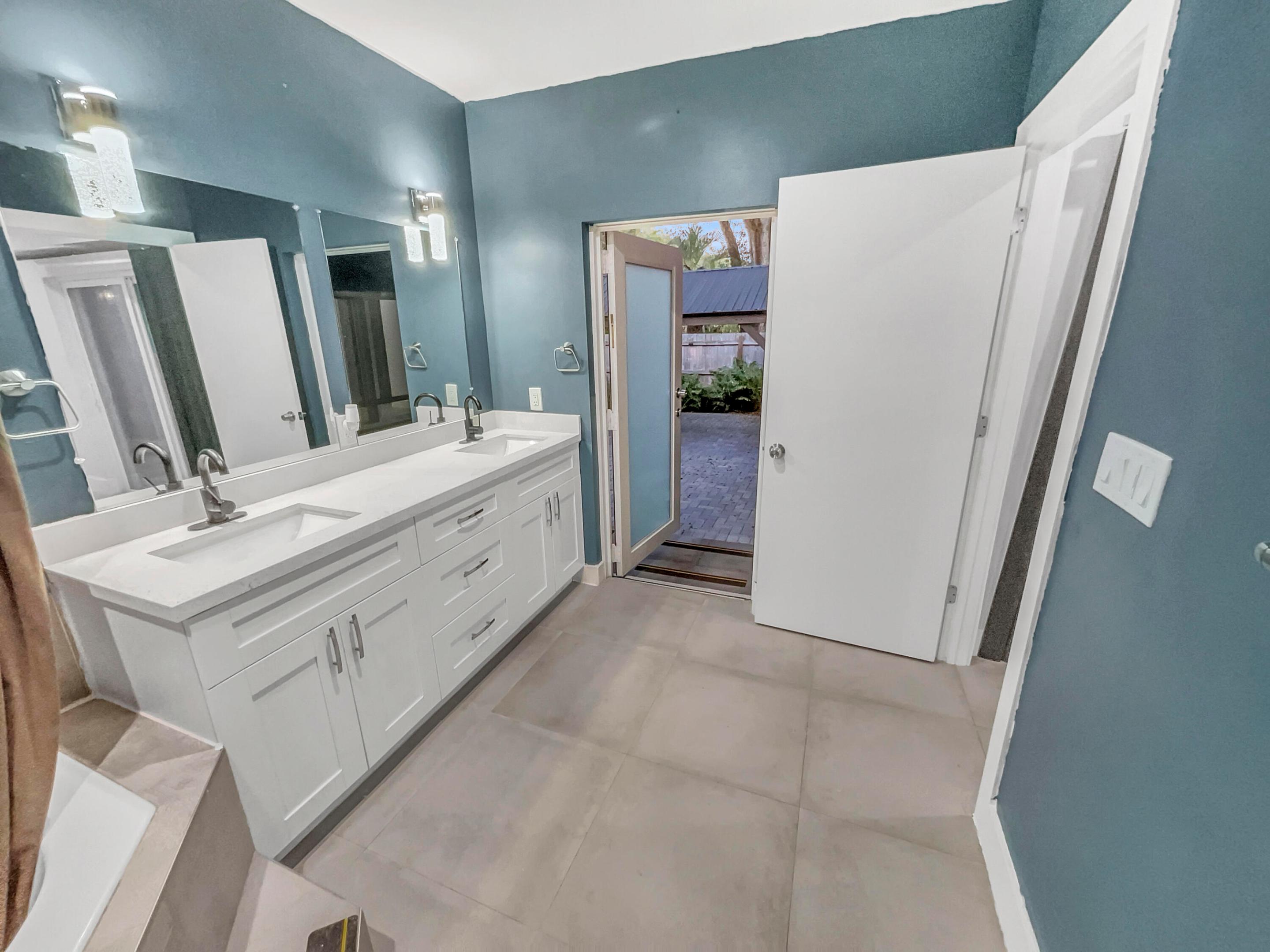 F A BARRETTS SUB OF W1/2 - Residential