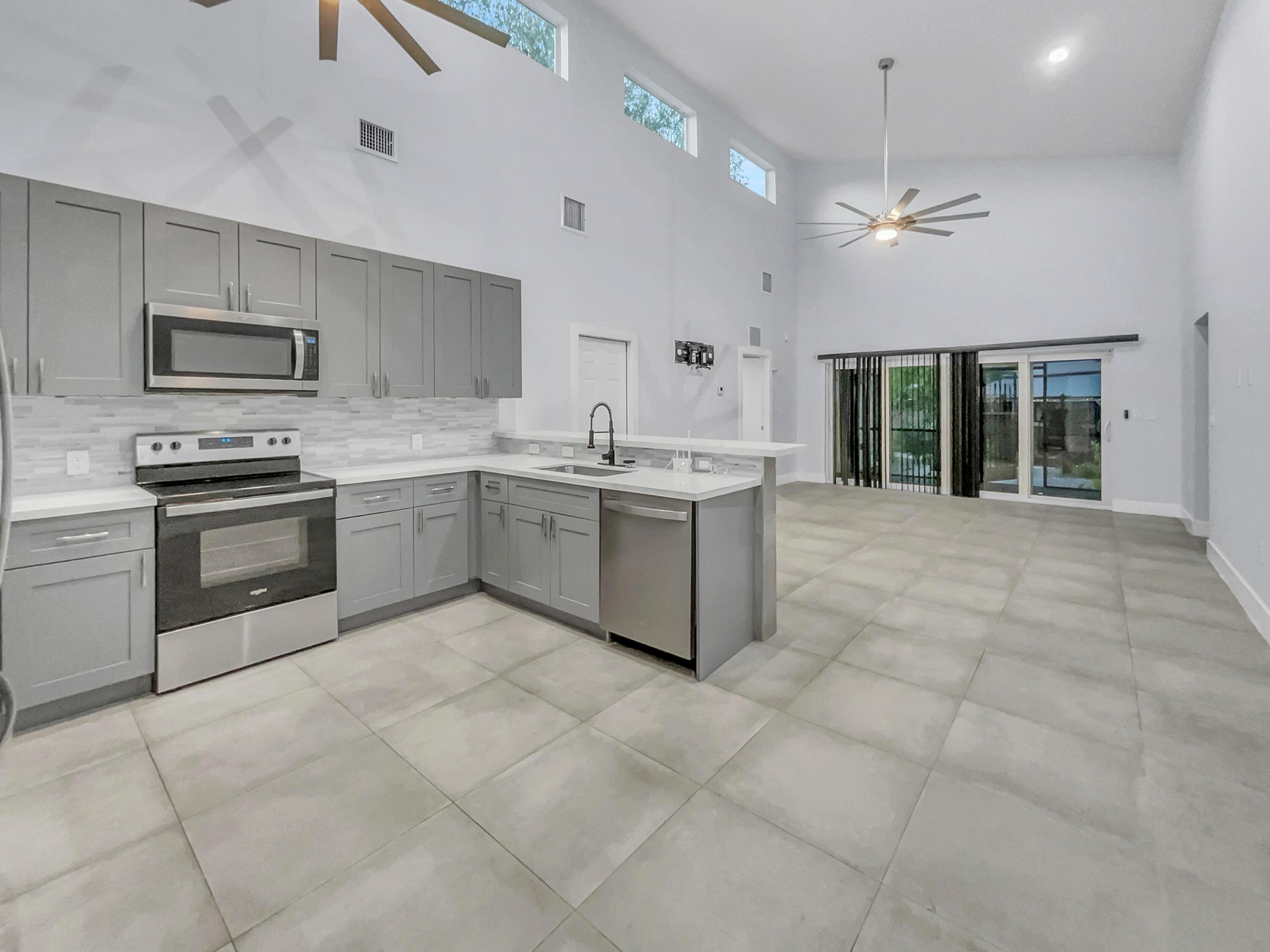 F A BARRETTS SUB OF W1/2 - Residential