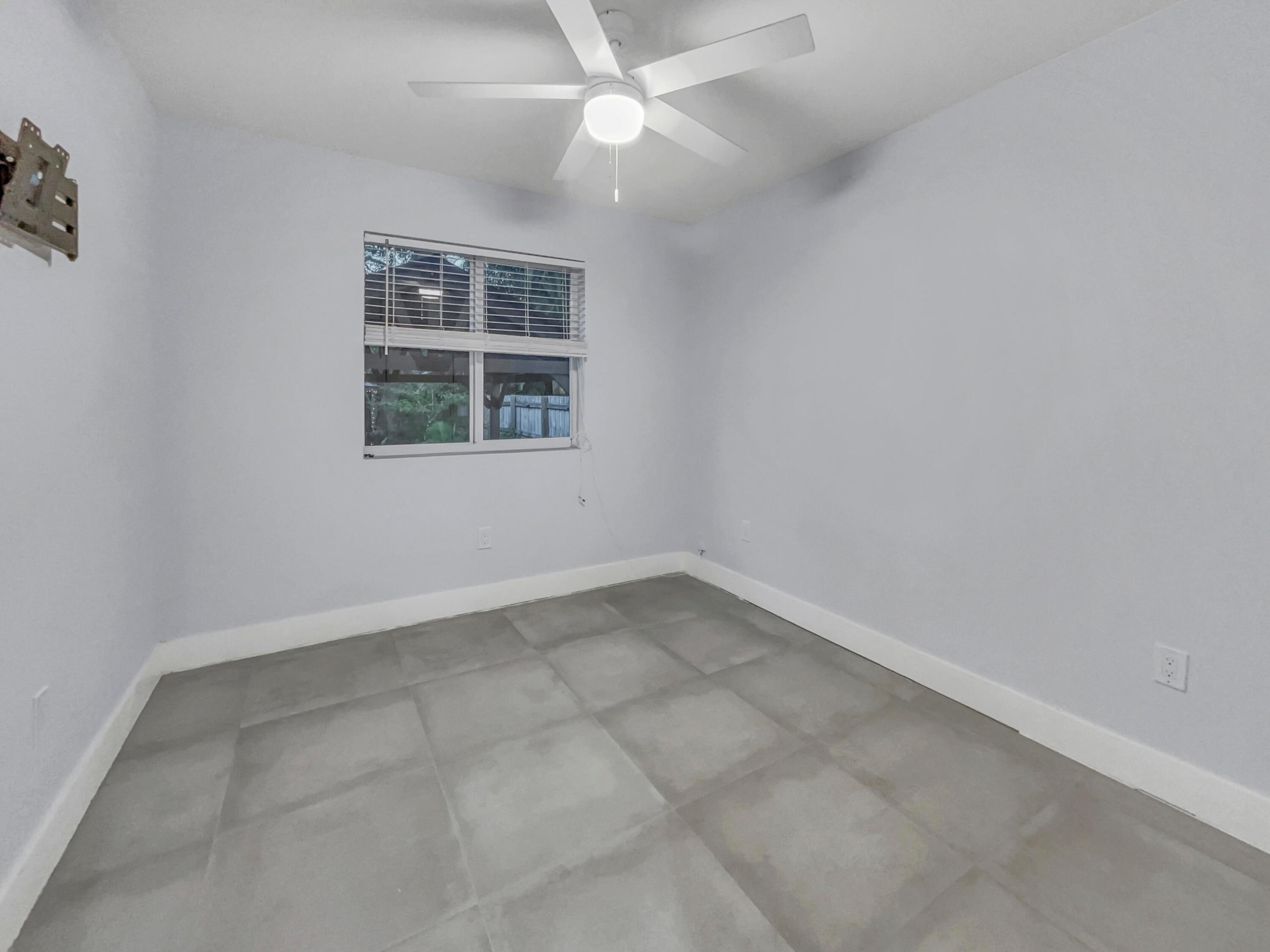 F A BARRETTS SUB OF W1/2 - Residential