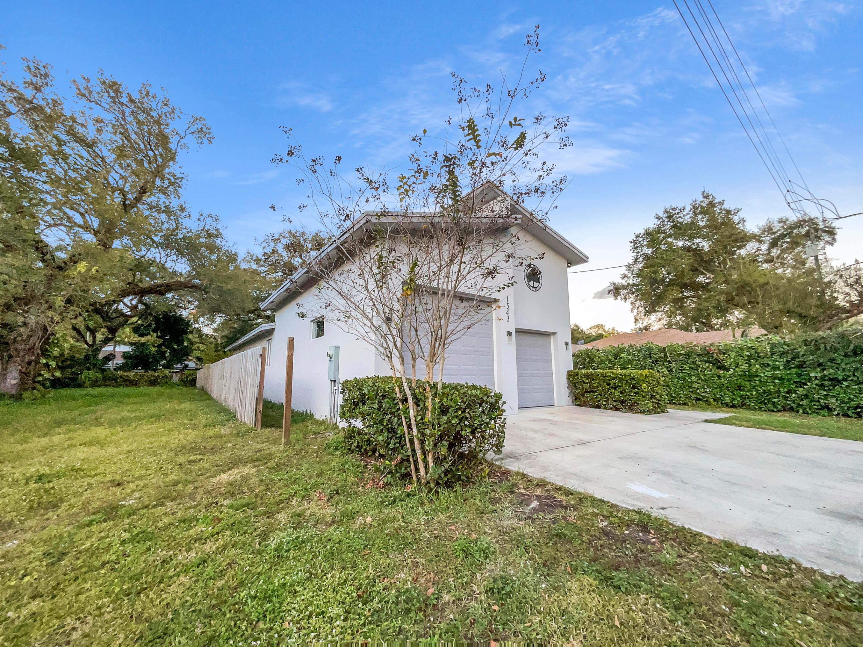 F A BARRETTS SUB OF W1/2 - Residential