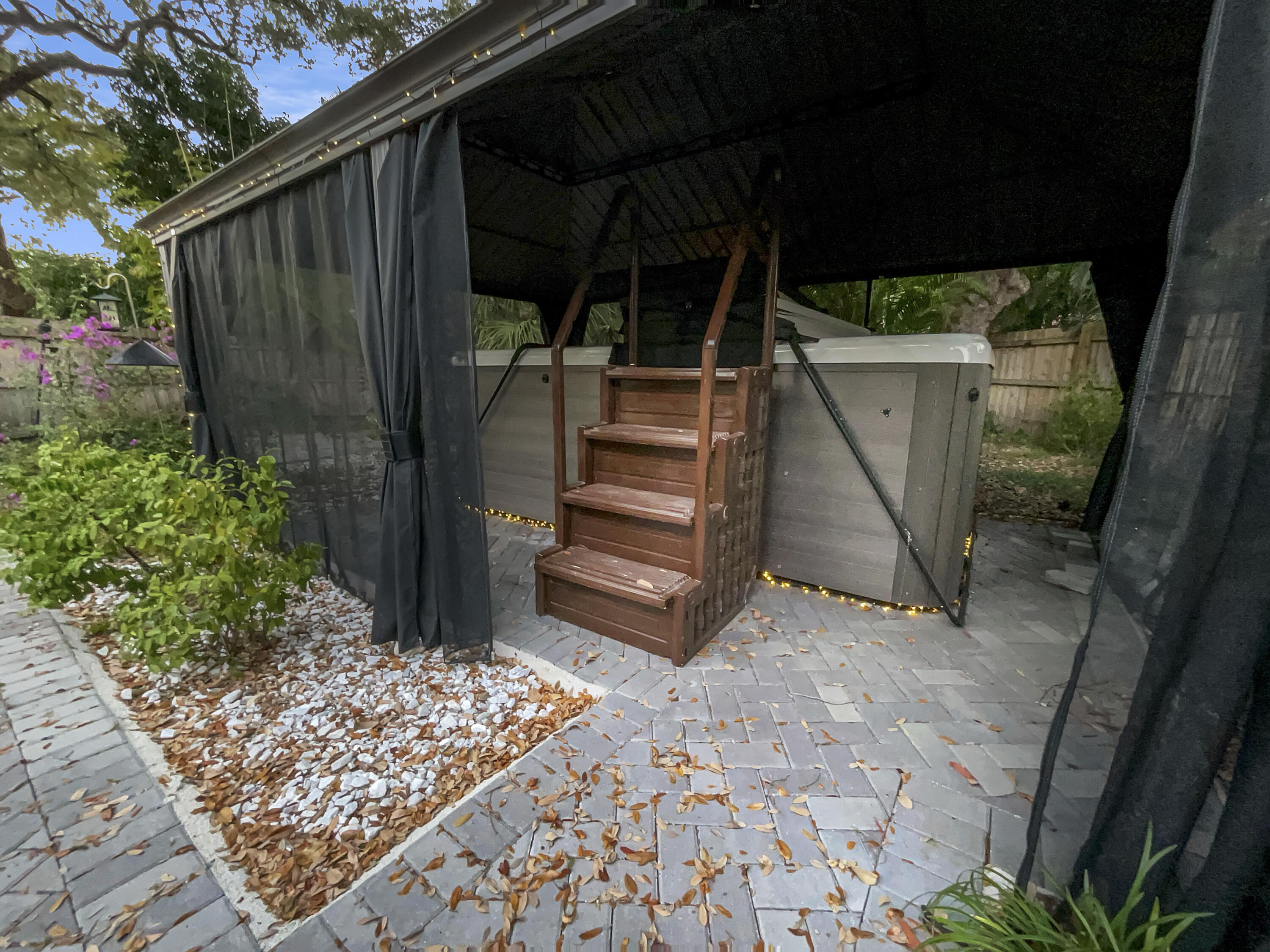 F A BARRETTS SUB OF W1/2 - Residential