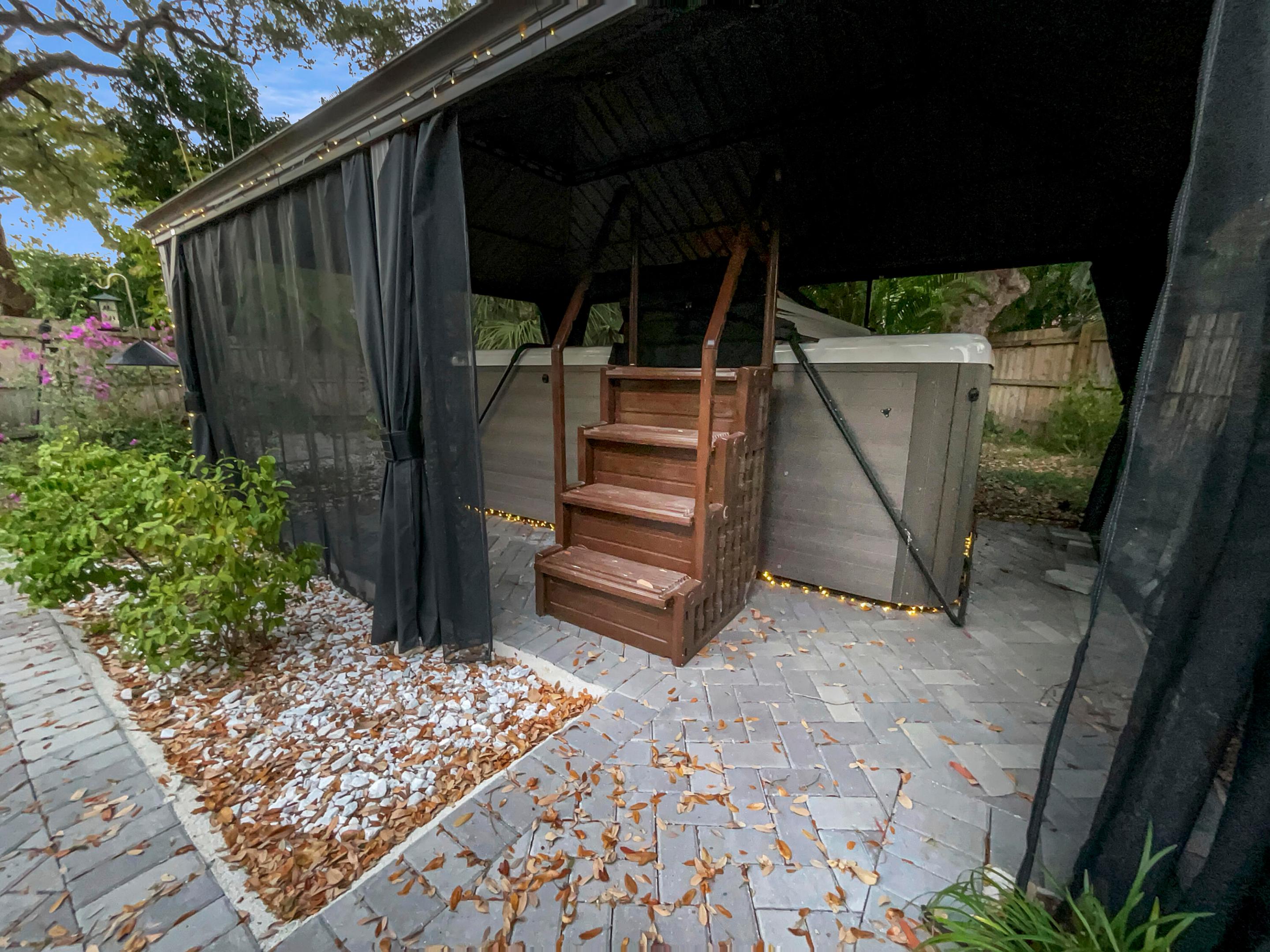 F A BARRETTS SUB OF W1/2 - Residential