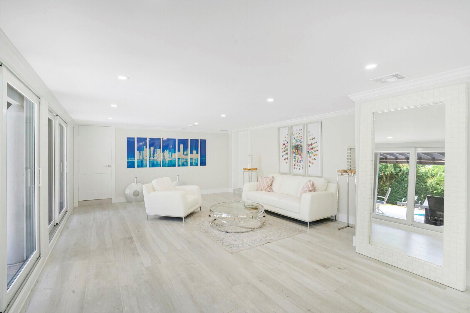 LAKE SHORE ESTATES/LAKE I - Residential