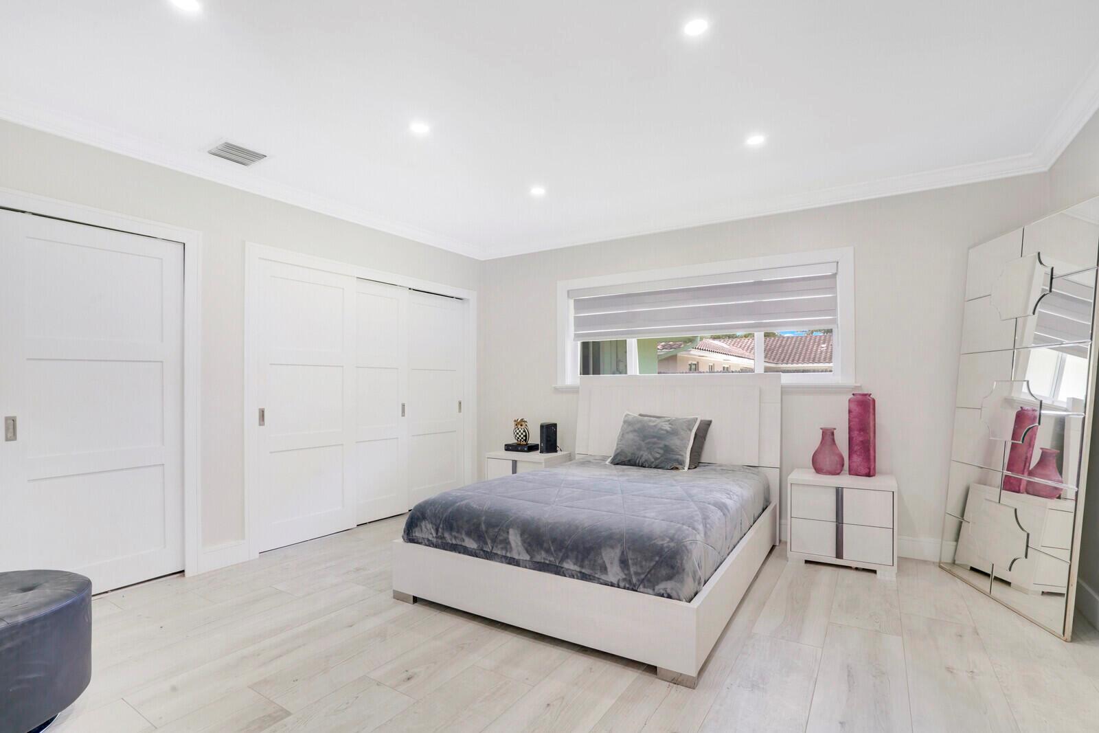 LAKE SHORE ESTATES/LAKE I - Residential