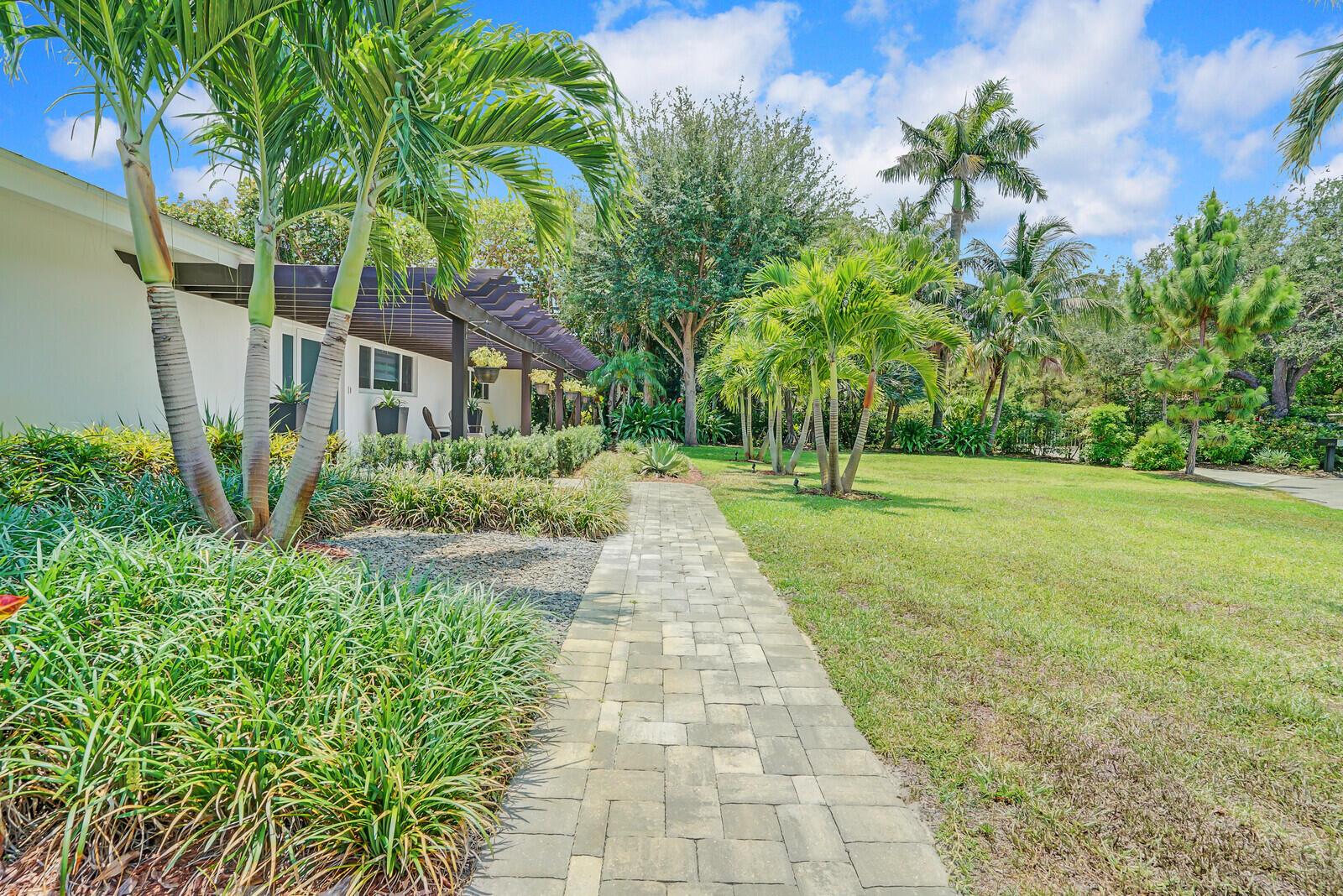 LAKE SHORE ESTATES/LAKE I - Residential