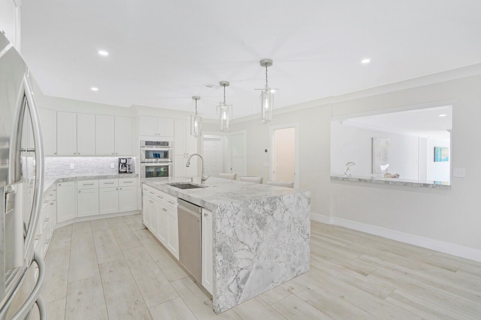 LAKE SHORE ESTATES/LAKE I - Residential