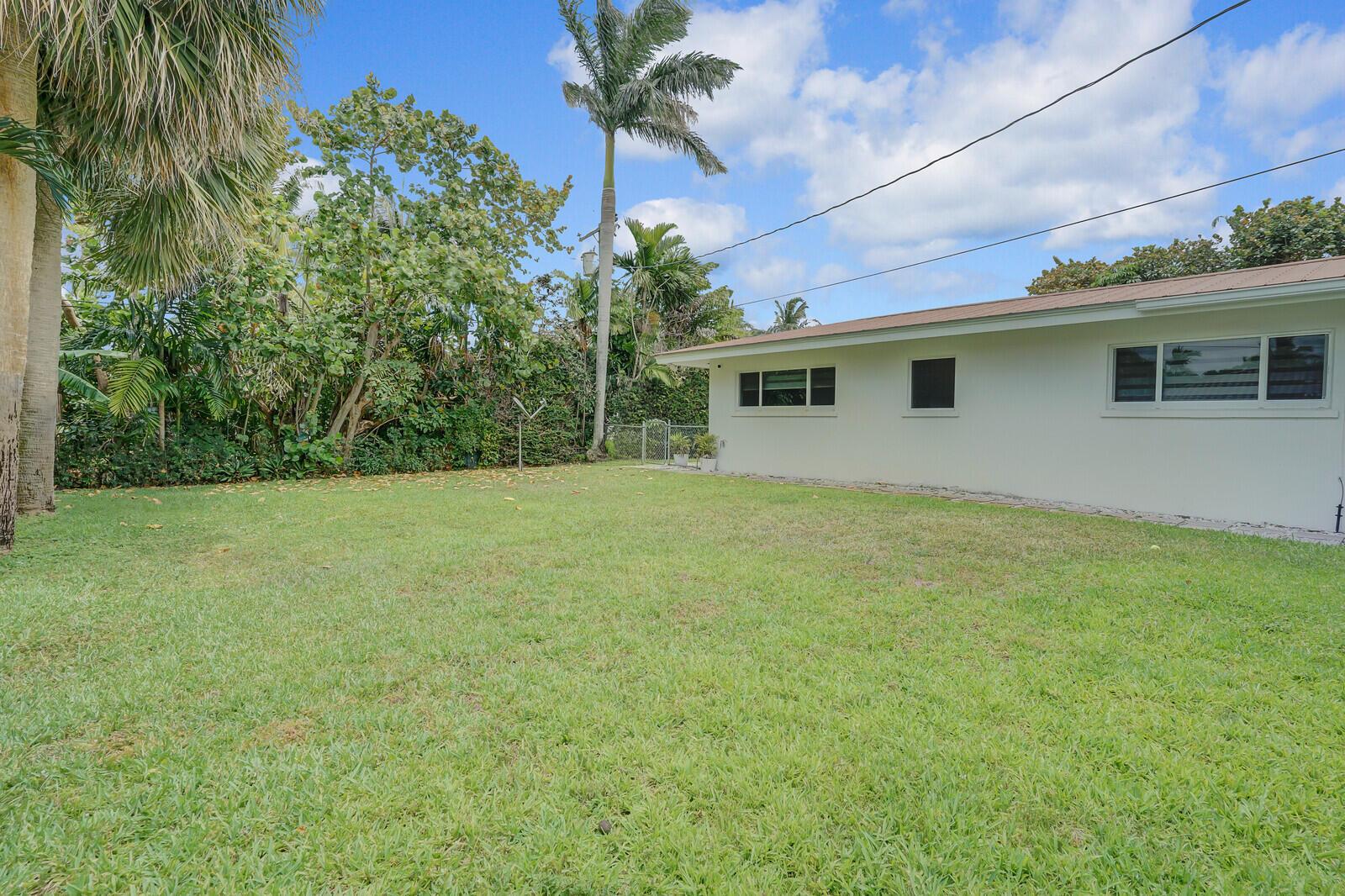 LAKE SHORE ESTATES/LAKE I - Residential