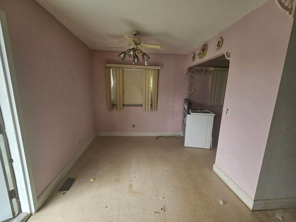 Photo of 281 Flanders #281, Delray Beach, FL 33484 (MLS # B26021583)