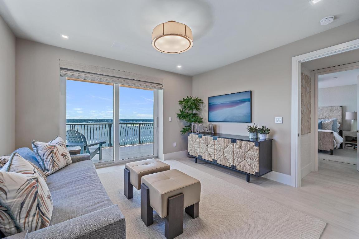 Via Delfino - Residential