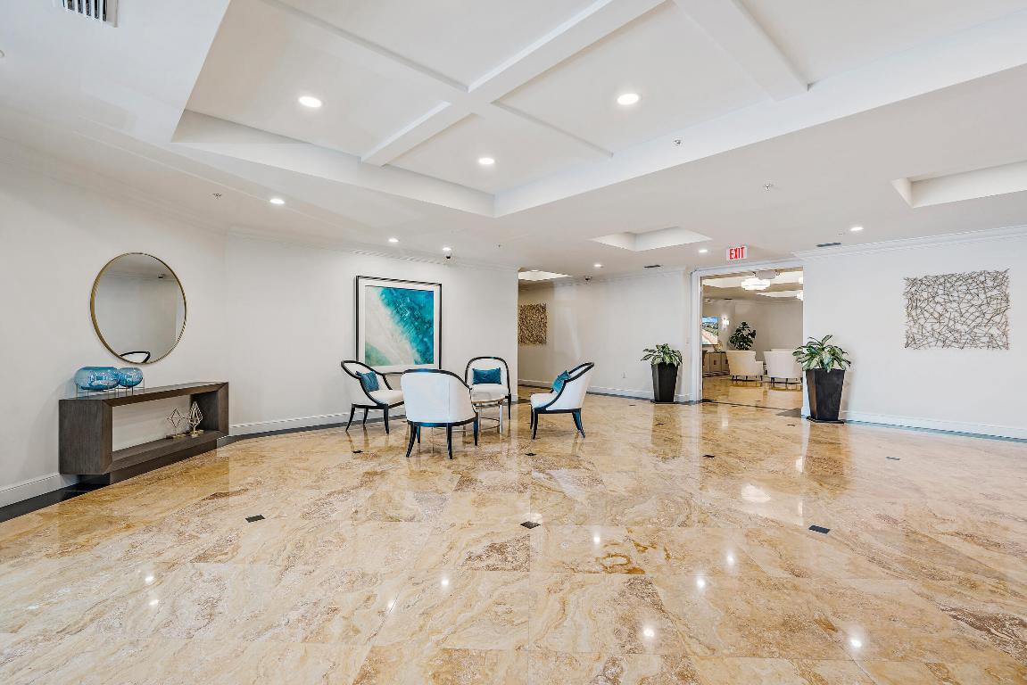 Via Delfino - Residential