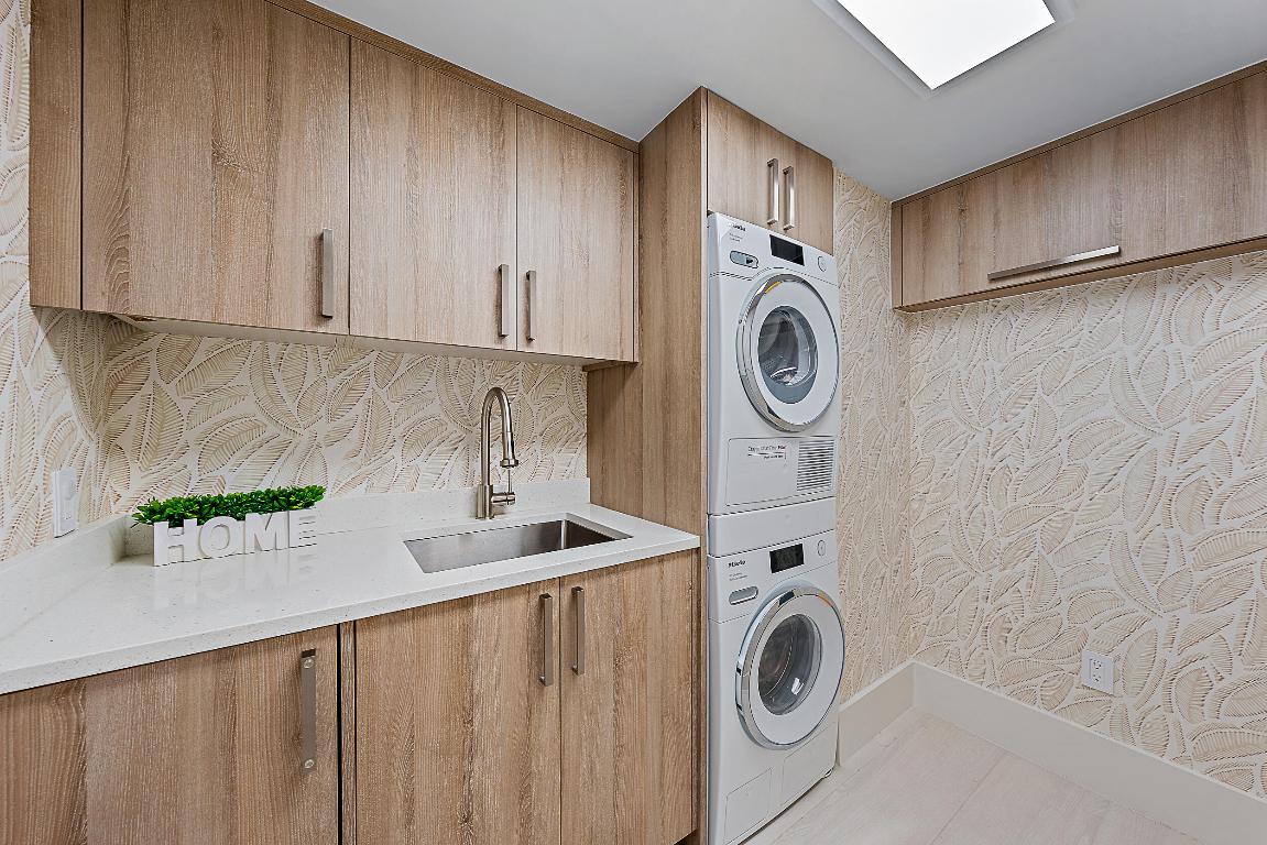 Via Delfino - Residential