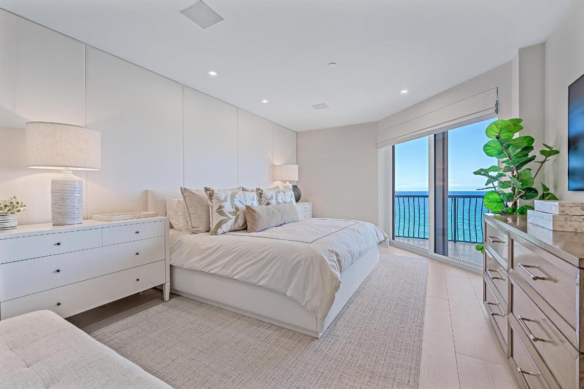 Via Delfino - Residential