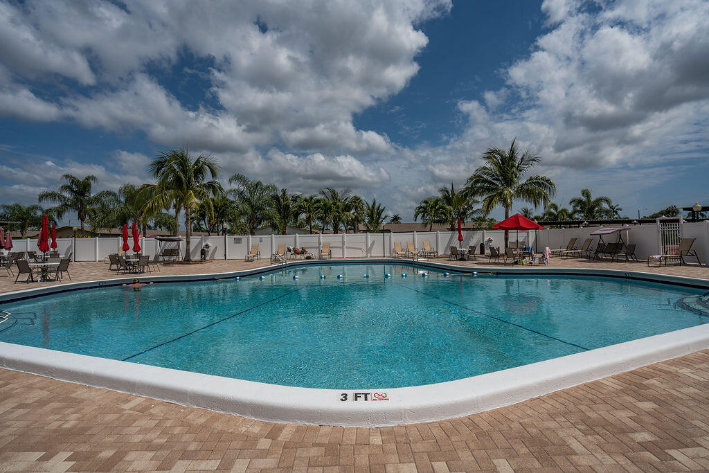 CRESTHAVEN - Residential