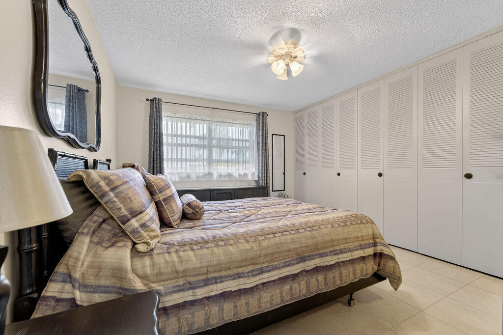 CRESTHAVEN - Residential