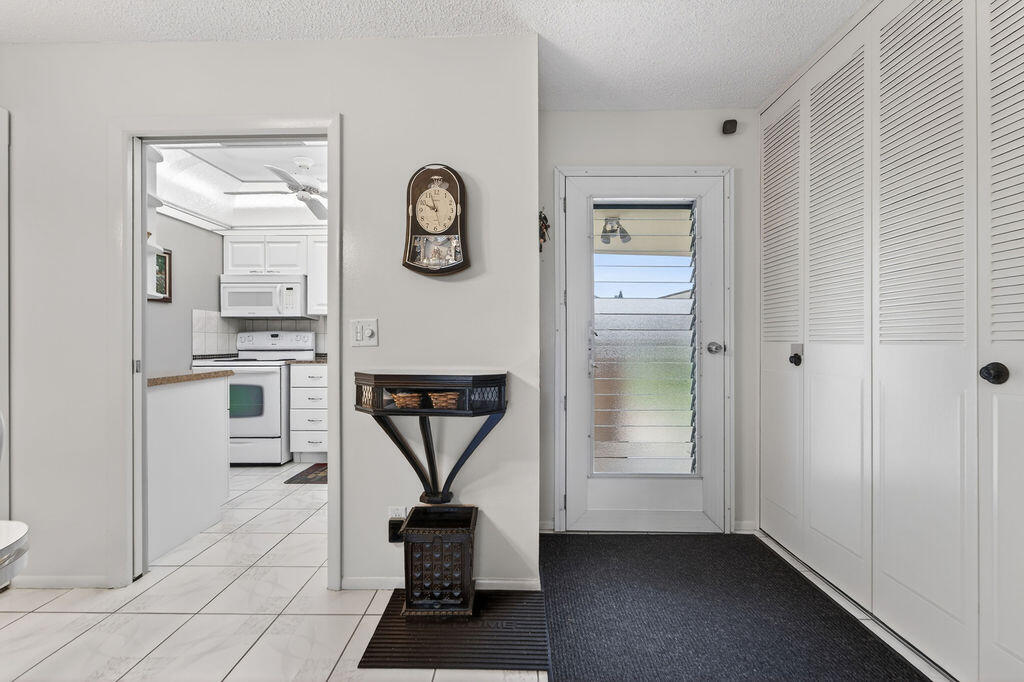 CRESTHAVEN - Residential