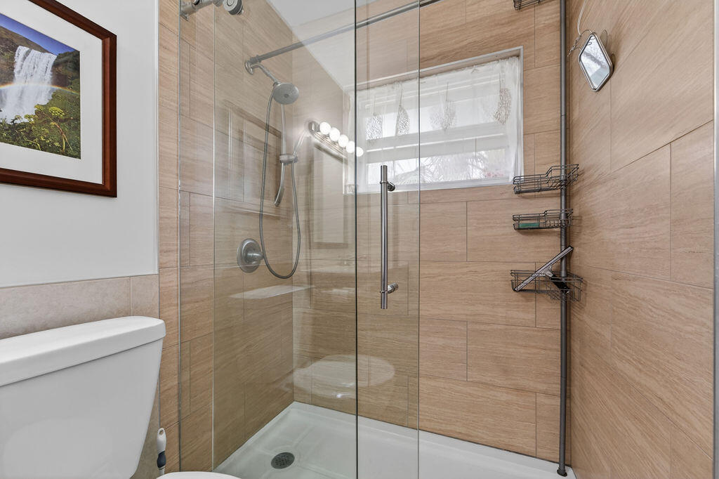 CRESTHAVEN - Residential