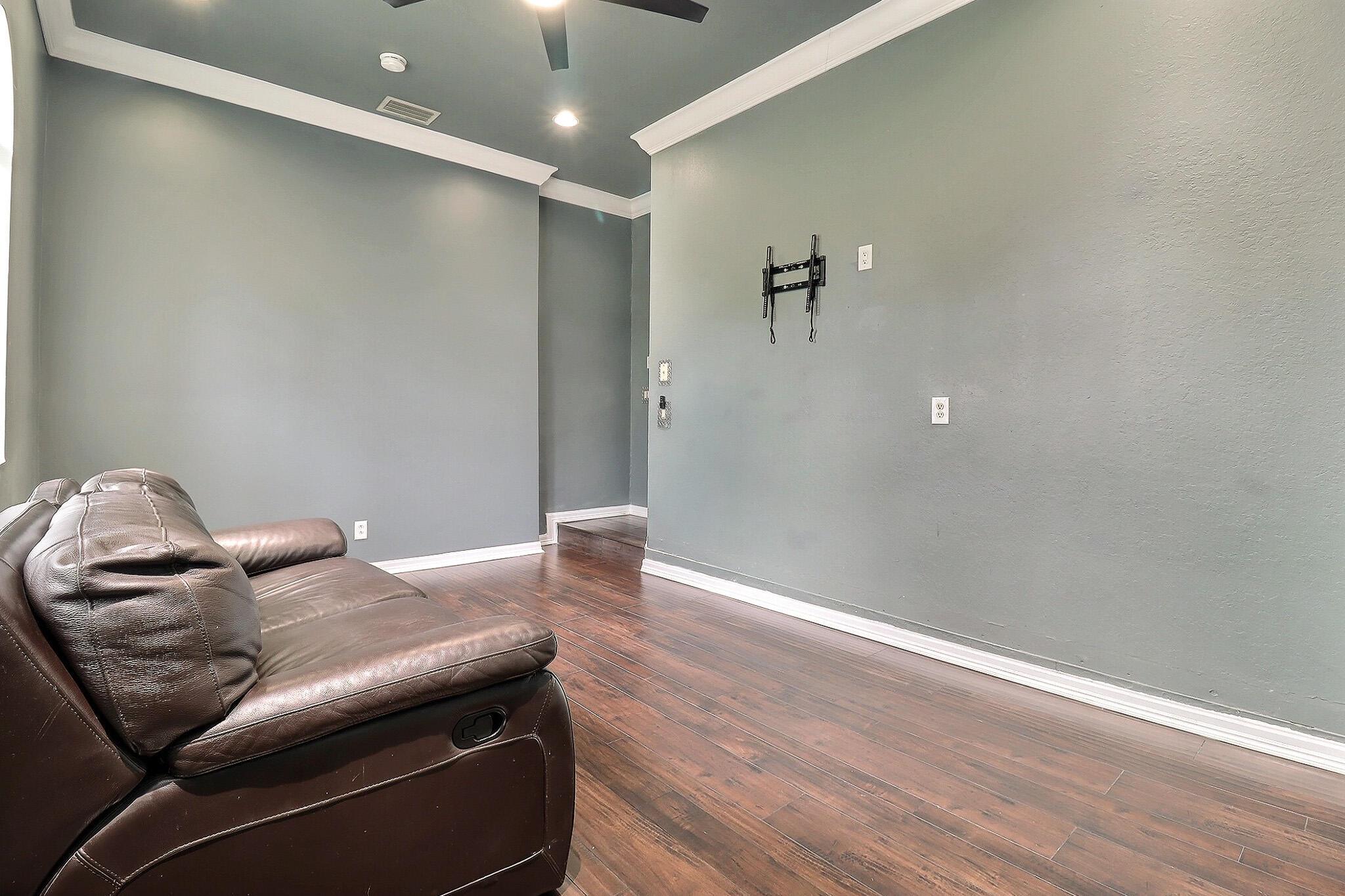BLACK DIAMOND PH 1 - Residential Lease
