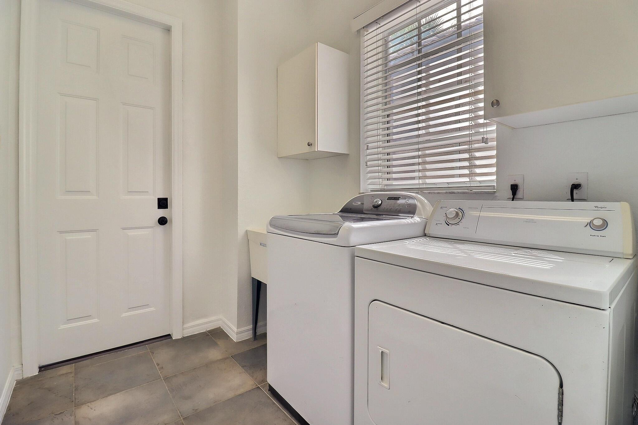 BLACK DIAMOND PH 1 - Residential Lease