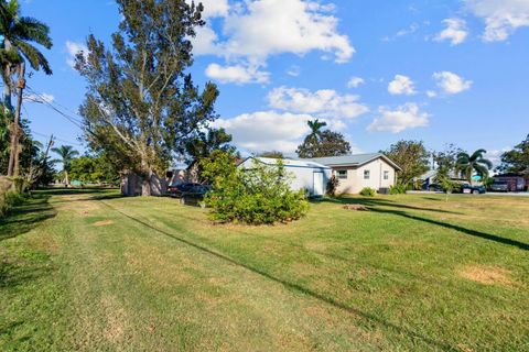 A home in Pahokee