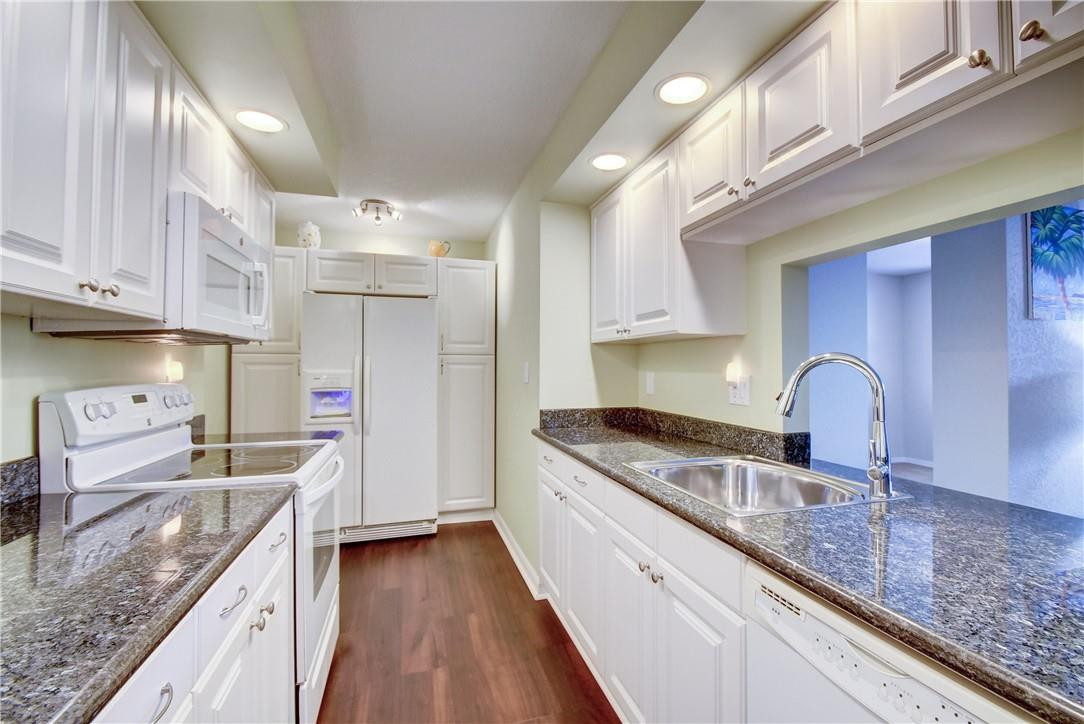 Island Club - Residential