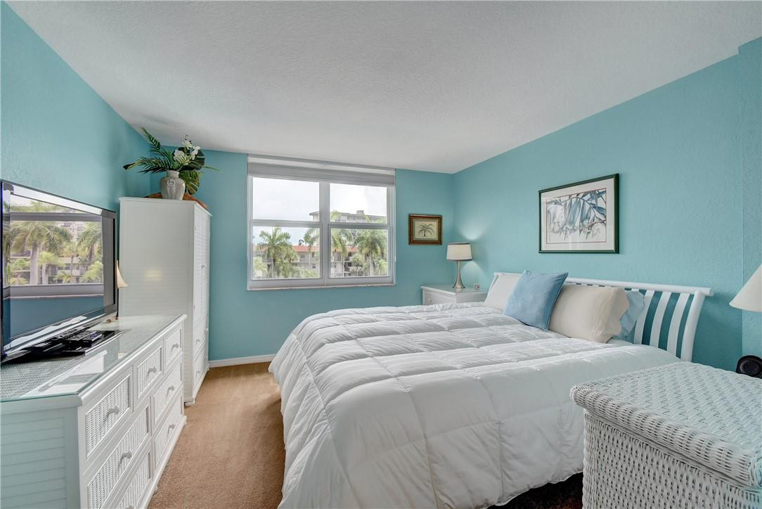 Island Club - Residential