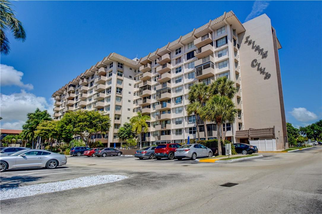 Island Club - Residential