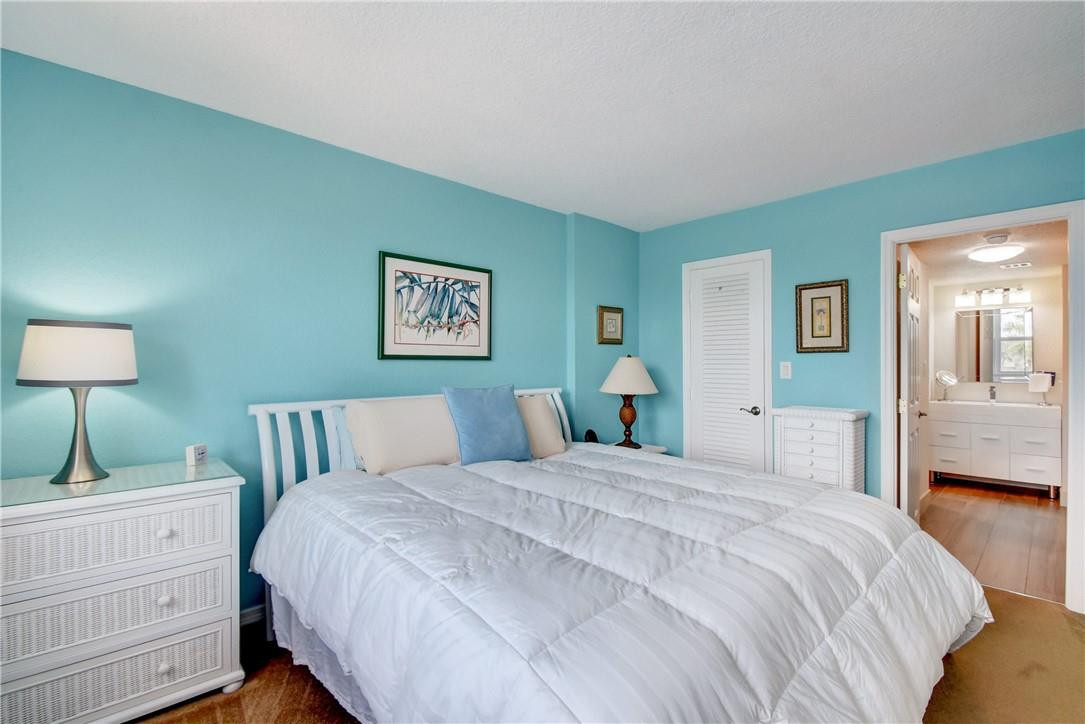 Island Club - Residential