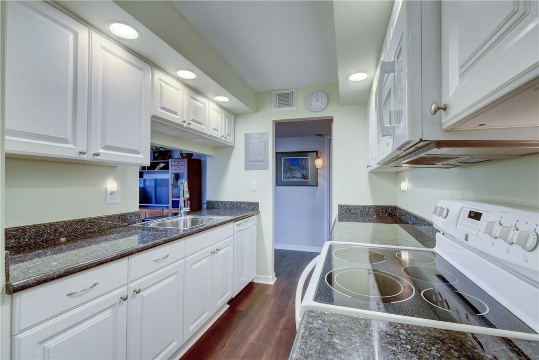 Island Club - Residential