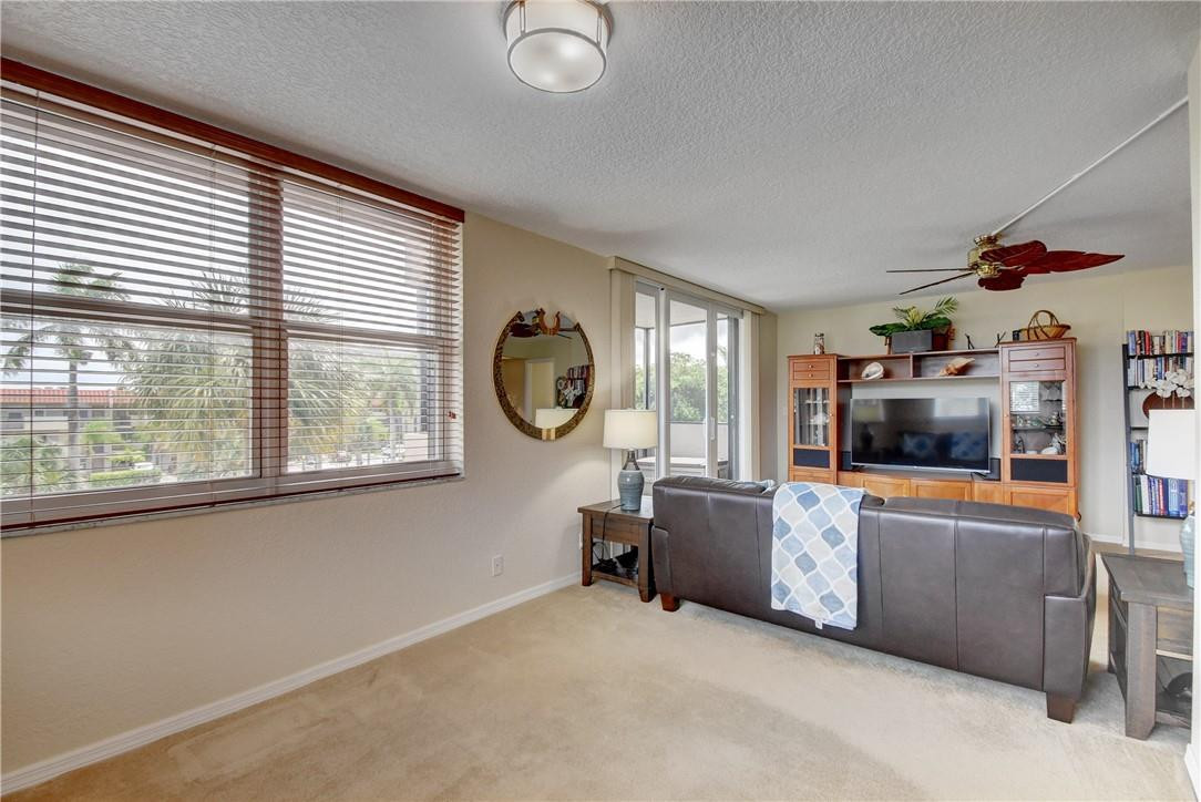 Island Club - Residential