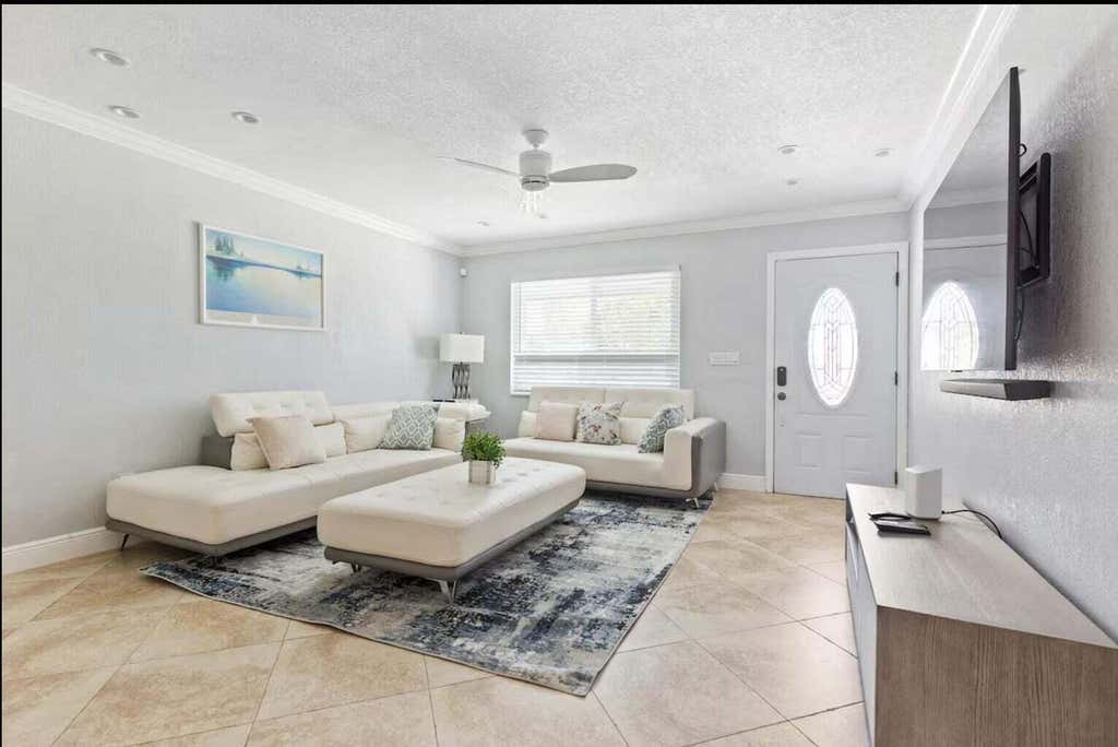 Photo of 337 Balsam Street, Palm Beach Gardens, FL 33410 (MLS # B26030860)