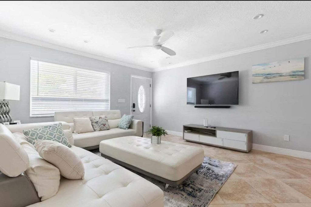 Photo of 337 Balsam Street, Palm Beach Gardens, FL 33410 (MLS # B26030860)