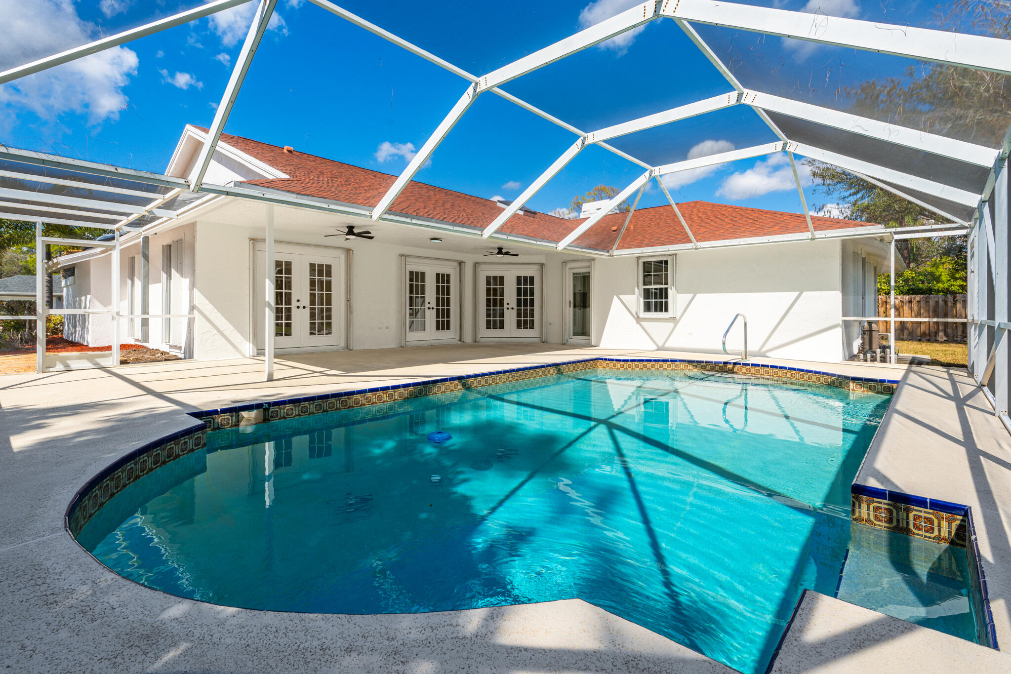 SUGAR POND MANOR OF WELLINGTON - Residential