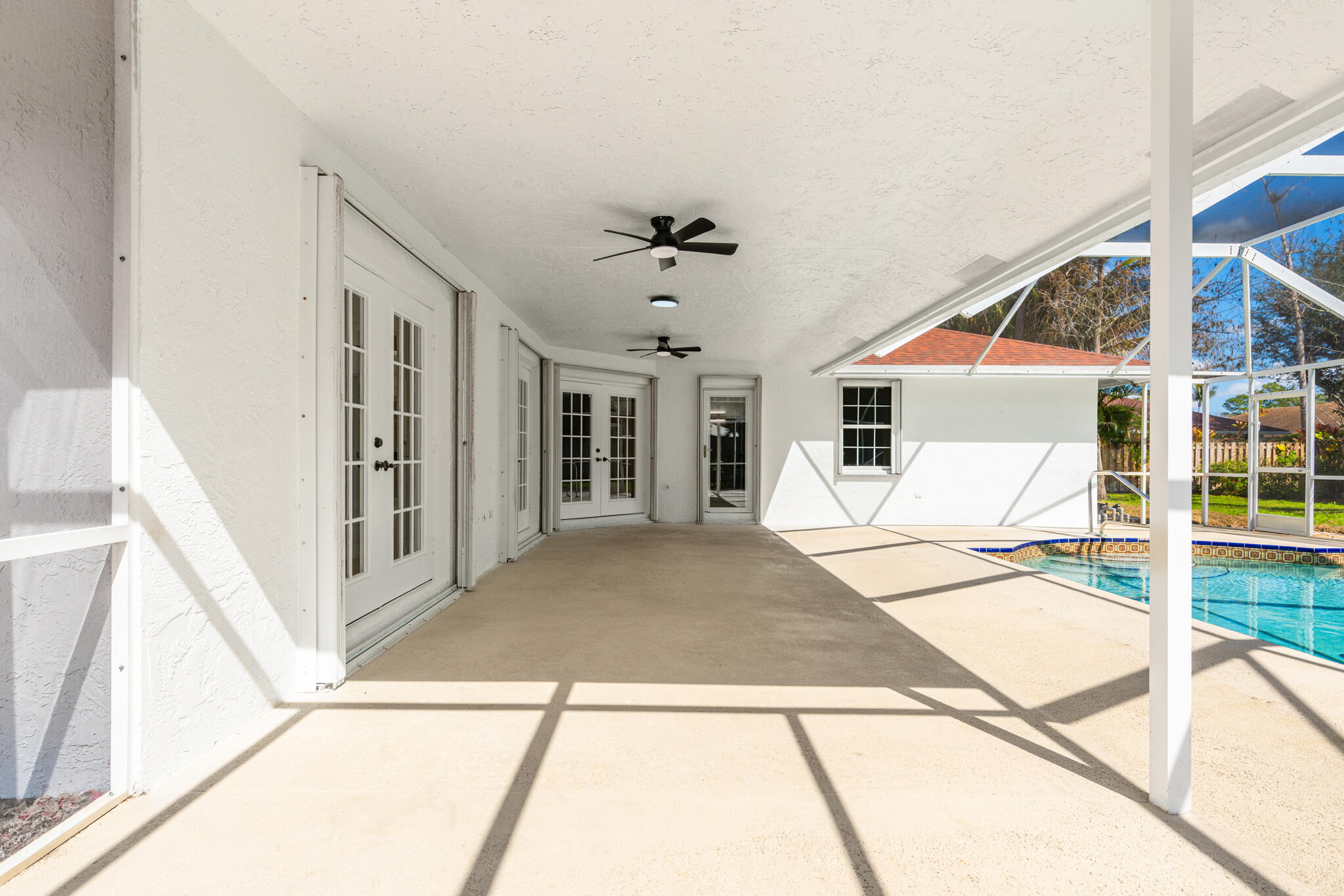 SUGAR POND MANOR OF WELLINGTON - Residential