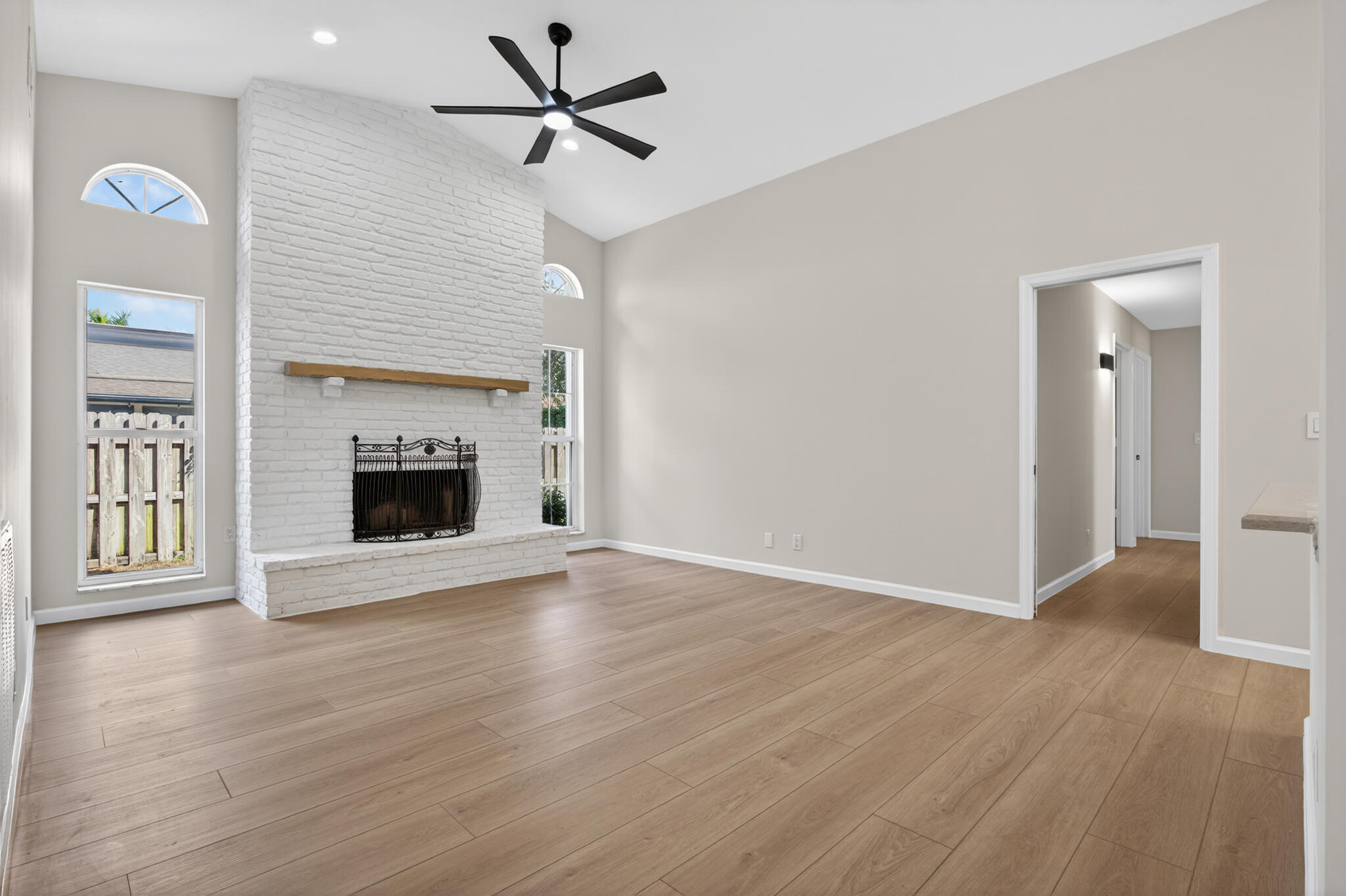 SUGAR POND MANOR OF WELLINGTON - Residential